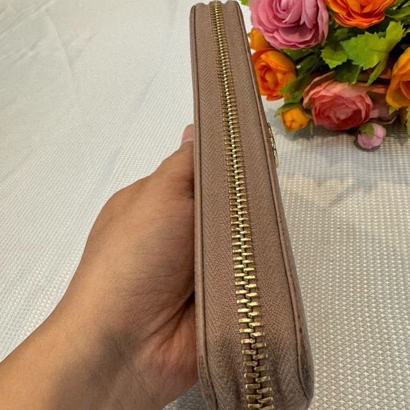 Authentic Gucci marmont zippy wallet - Picture 6 of 11